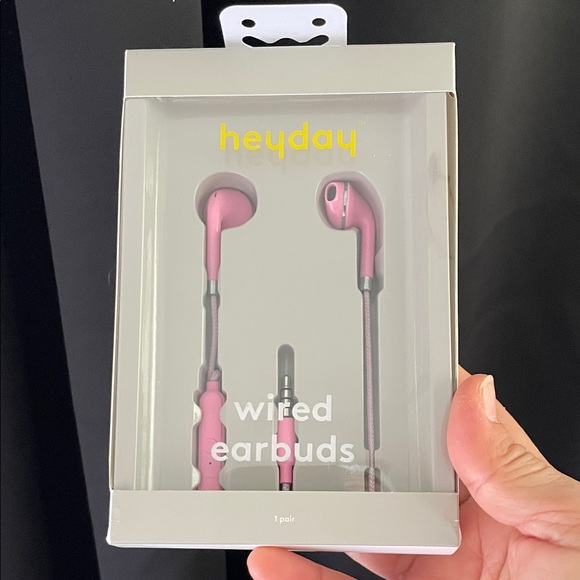 heyday Other - Heyday Stylish Pink Earbuds